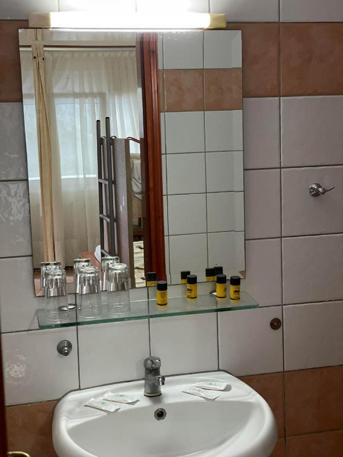 Calypso Hotel Siviri Bagian luar foto