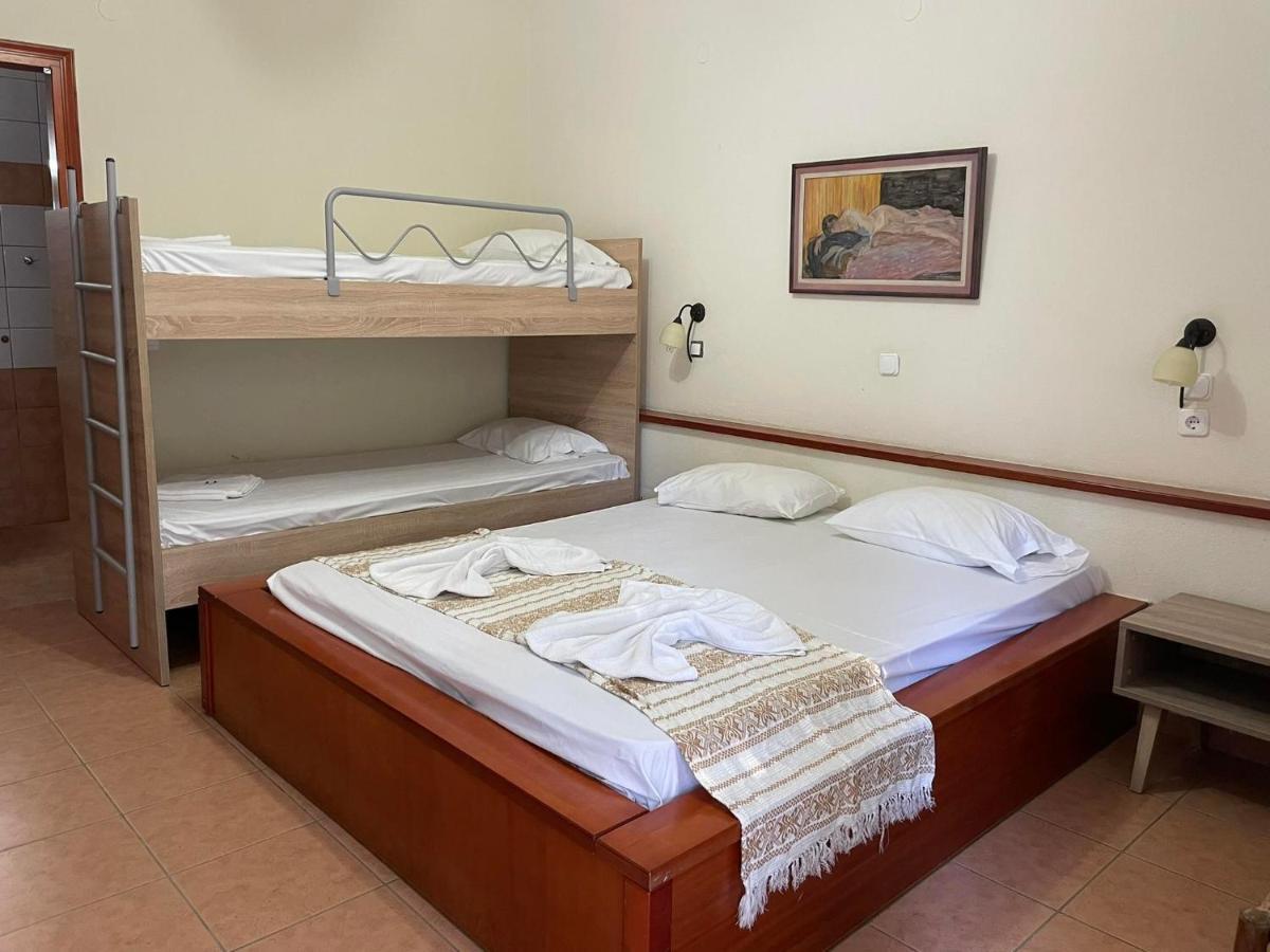 Calypso Hotel Siviri Bagian luar foto