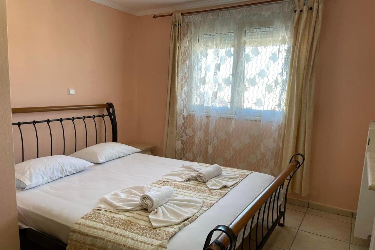 Calypso Hotel Siviri Bagian luar foto