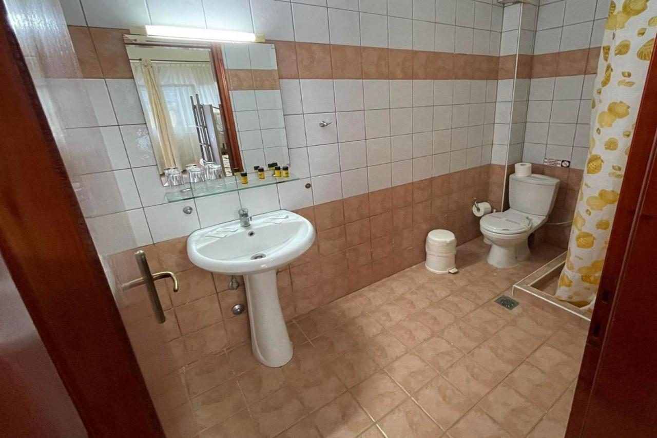 Calypso Hotel Siviri Bagian luar foto