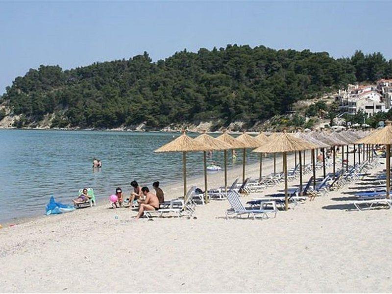 Calypso Hotel Siviri Bagian luar foto