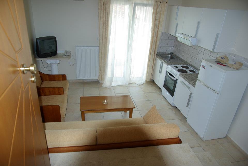 Calypso Hotel Siviri Bagian luar foto